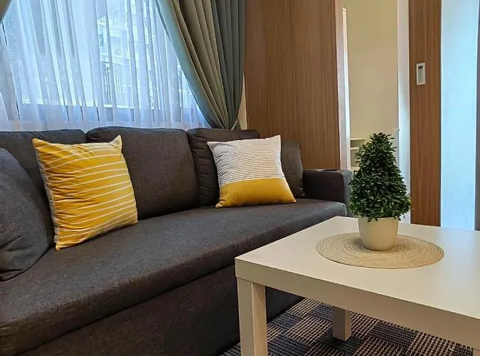 Apartment Happirest At Shore 3 Residences With Balcony, Mall Of *